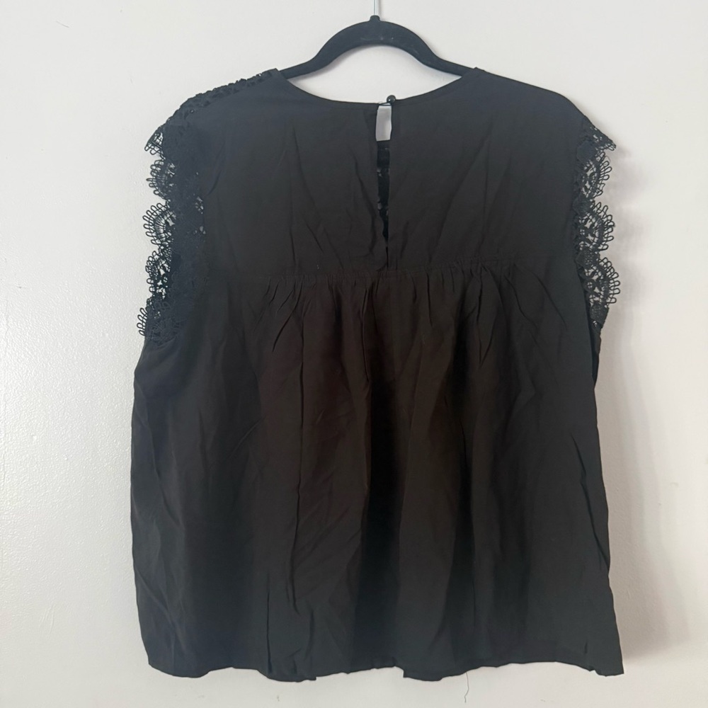 Chic Black Lace Detail Blouse - Picture 2 of 4
